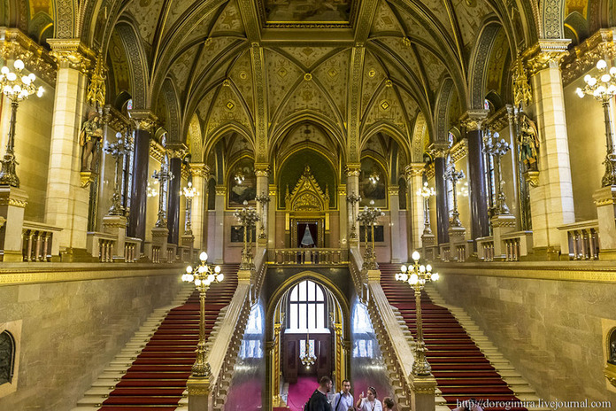 Content_travelme_hungary_budapest_parliament_foto_by_alexey_smirnov__11_